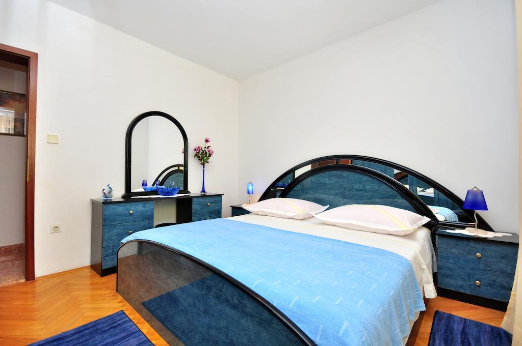 Apartments Sakal Trogir Bilik gambar