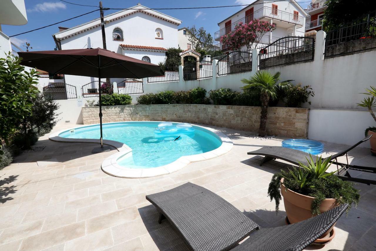 Apartments Sakal Trogir Luaran gambar