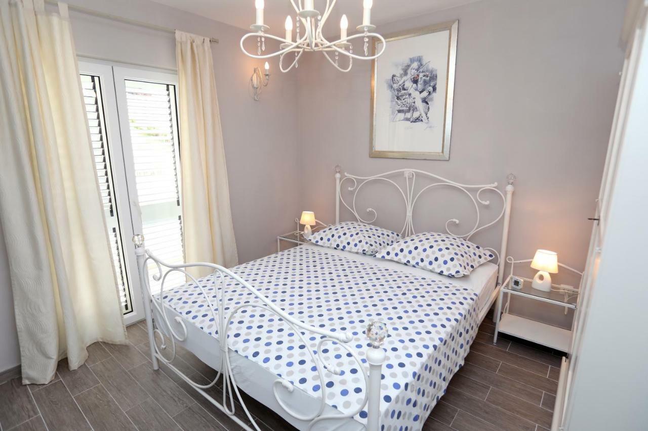 Apartments Sakal Trogir Luaran gambar